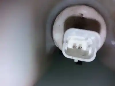 Second-hand car spare part windscreen washer bottle for renault clio ii fase ii (b/cb0) k9ka7 oem iam references 7700308814d  