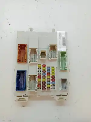 Pièce détachée automobile d'occasion boîtes à fusibles pour ford focus lim. (cb8) 2.0 ecoboost cat références oem iam 1842390