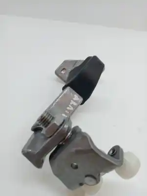 Автозапчастина б/у опора / направляюча розсувних дверей для iveco daily furgon f1agl411a*l посилання на oem iam 5801522396  