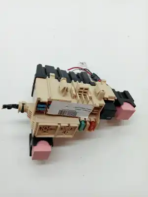 Peça sobressalente para automóvel em segunda mão CAIXA DE FUSÍVEIS E RELÉS por RENAULT KANGOO  Referências OEM IAM 8200574970  