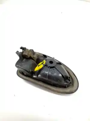 Second-hand car spare part interior right front handle for renault trafic combi (ab 4.01) g9u b7-d oem iam references 8200711135  