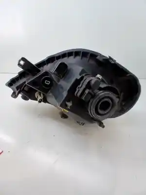 Second-hand car spare part right headlight for renault trafic combi (ab 4.01) g9u b7-d oem iam references 8200701356  