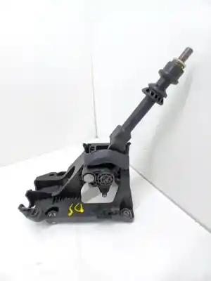 Second-hand car spare part gear lever for toyota auris (_e18_) 1.4 d-4d (nde180_) oem iam references 3353005110