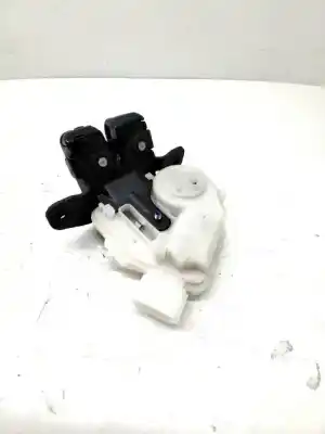 Second-hand car spare part trunk lock for toyota auris (_e18_) 1.4 d-4d (nde180_) oem iam references 6935002090