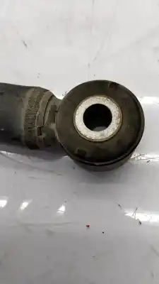 Pezzo di ricambio per auto di seconda mano ammortizzatore posteriore destro per dacia duster dhd2 riferimenti oem iam 562103986r  