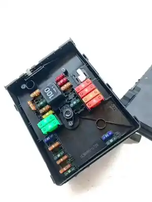 Pezzo di ricambio per auto di seconda mano SCATOLA RELÈ/FUSIBILI per VOLKSWAGEN TOURAN (1T1)  Riferimenti OEM IAM 1K0937125A  
