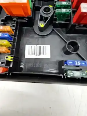 Second-hand car spare part fuse box unit for audi a3 (8p1) 2.0 tdi 16v oem iam references 1k0937125d  