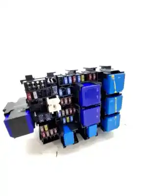 Peça sobressalente para automóvel em segunda mão caixa de fusíveis e relés por dacia sandero 1.0 tce cat bivalent. gasolina / gpl referências oem iam 243800831r