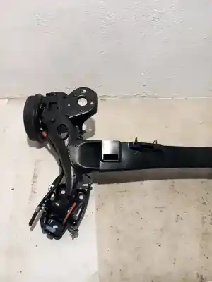 Автозапчастина б/у задня вісь для opel corsa e (x15) 1.4 turbo (08, 68) посилання на oem iam 39010958  