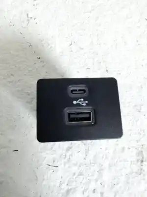 Peça sobressalente para automóvel em segunda mão conector usb por ford mustang mach-e mach-e select rwd referências oem iam 2813366