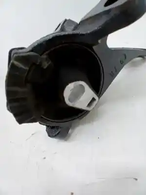 Pezzo di ricambio per auto di seconda mano cambia supporto per mazda mazda 6 mazda 6 2.2 cdti riferimenti oem iam kd6239070b  