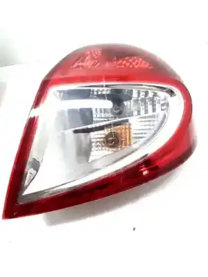 Second-hand car spare part right tailgate light for renault clio iii d4f d7 oem iam references 8200886946