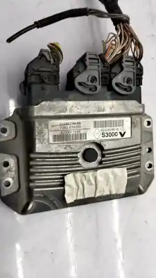 İkinci el araba yedek parçası ECU MOTOR KONTROL CIHAZI için RENAULT SCÉNIC II (JM0/1_) 1.6 16V (JM1R) OEM IAM referansları 8200785132  