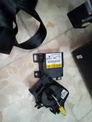 Автозапчастина б/у комплект подушки безпеки для dacia duster ambiance 4x2 посилання на oem iam    Автозапчастина б/у комплект подушки безпеки для dacia duster ambiance 4x2 посилання на oem iam