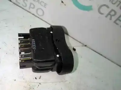 Second-hand car spare part left front power window switch for dacia duster ambiance 4x2 oem iam references 602227 Second-hand car spare part left front power window switch for dacia duster ambiance 4x2 oem iam references 602227
