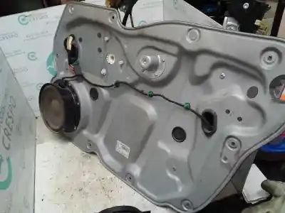 Автозапчастина б/у регулятор переднього правого скла для volkswagen caddy ka/kb (2k) 2.0 sdi посилання на oem iam 1t0837756  