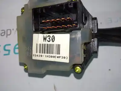 Peça sobressalente para automóvel em segunda mão Comutador De Limpa Vidros por KIA CEE´D 1.6 CRDi CAT Referências OEM IAM 934201H300  