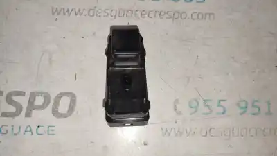 Pièce détachée automobile d'occasion COMMANDE DE LÈVE VITRE ARRIÈRE GAUCHE pour MAZDA CX-3  Références OEM IAM D09H66370  