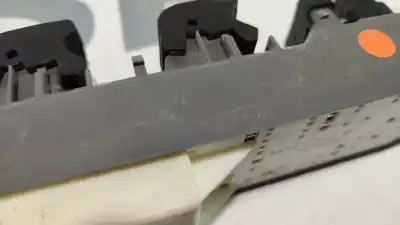 Peça sobressalente para automóvel em segunda mão BOTÃO / INTERRUPTOR ELEVADOR VIDRO DIANTEIRO ESQUERDO por TOYOTA YARIS  Referências OEM IAM 0541D65  