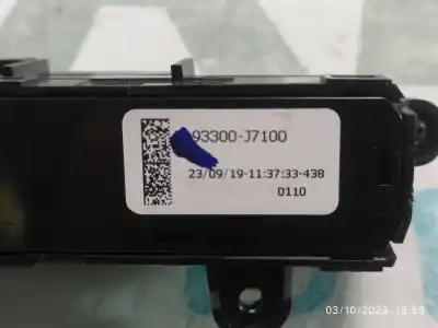 Second-hand car spare part switch for kia ceed (cd) 1.6 crdi 136 oem iam references 93300j7100