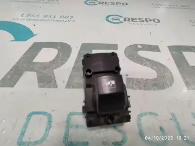 Second-hand car spare part right front power window switch for kia ceed (cd) 1.6 crdi 136 oem iam references 93575j7000  