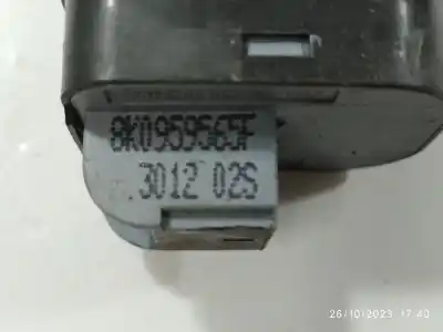 Piesă de schimb auto la mâna a doua Buton Reglaj Oglinzi pentru AUDI A4 B8 (8K2) 2.0 TDI Referințe OEM IAM 8K0959565F  