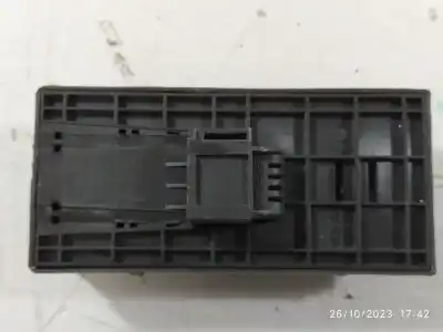 Peça sobressalente para automóvel em segunda mão botão / interruptor elevador vidro dianteiro esquerdo por audi a4 b8 (8k2) 2.0 tdi referências oem iam 8k0959851f   Peça sobressalente para automóvel em segunda mão botão / interruptor elevador vidro dianteiro esquerdo por audi a4 b8 (8k2) 2.0 tdi referências oem iam 8k0959851f