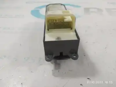 Peça sobressalente para automóvel em segunda mão BOTÃO / INTERRUPTOR ELEVADOR VIDRO DIANTEIRO ESQUERDO por TOYOTA YARIS  Referências OEM IAM 9912U41  