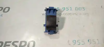 Peça sobressalente para automóvel em segunda mão botão / interruptor elevador vidro traseiro esquerdo por toyota verso 1.6 d-4d cat referências oem iam 848100f030