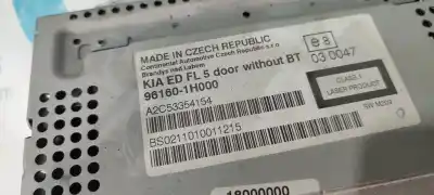 Pezzo di ricambio per auto di seconda mano impianto audio / radio cd per kia pro cee´d (ed) 1.6 crdi 90 riferimenti oem iam 961601h000  