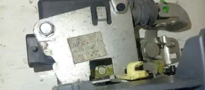 Second-hand car spare part left front door lock for dacia duster ambiance 4x2 oem iam references   