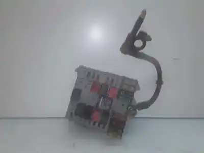 Second-hand car spare part fuse box unit for lancia ypsilon (101) 843 90 cv / 66 kw oem iam references 51724661  