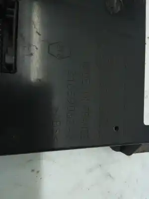 Recambio de automóvil de segunda mano de caja reles / fusibles para renault clio i fase i+ii  (b/c57) *   |   0.91 - 0.98 | 1991 - 1998  referencias oem iam p8200311988  