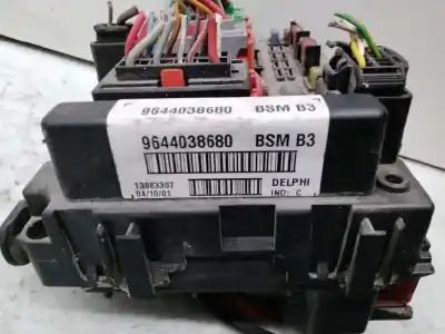 Pièce détachée automobile d'occasion boîtes à fusibles pour peugeot 406 berlina (s1/s2) stdt références oem iam 9644038680  
