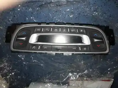 Pièce détachée automobile d'occasion COMMANDE DE CLIMATISATION / CHAUFFAGE pour RENAULT SCENIC III  Références OEM IAM E1069017  