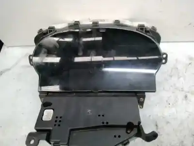 Recambio de automóvil de segunda mano de cuadro instrumentos para toyota yaris  referencias oem iam 61083800  