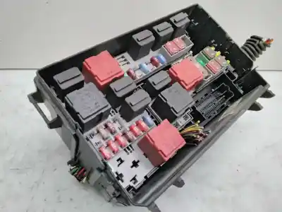 Second-hand car spare part fuse box unit for opel corsa d  oem iam references 13292736  