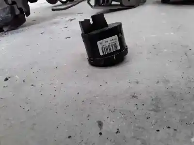 Автозапчастина б/у УПРАВЛІННЯ СВІТЛОМ для VOLKSWAGEN GOLF VI (5K1)  Посилання на OEM IAM 1K0941431BB  