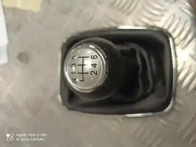 Tweedehands auto-onderdeel VERSNELLINGSHENDEL KNOP voor VOLKSWAGEN GOLF IV BERLINA (1J1)  OEM IAM-referenties   