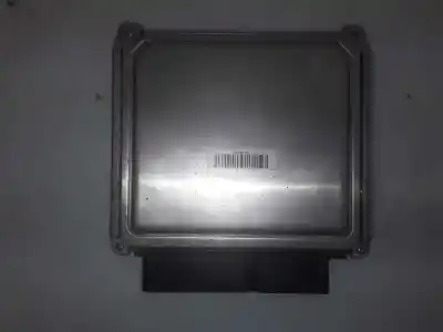 Pezzo di ricambio per auto di seconda mano centralina motore per volkswagen golf vii lim. 1.6 16v tdi dpf 110 cv / 81 kw riferimenti oem iam 04l907445b  