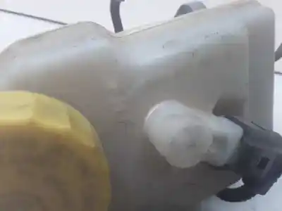 Peça sobressalente para automóvel em segunda mão bomba de travões por audi a1 (8x) attraction referências oem iam 6r0611301a  