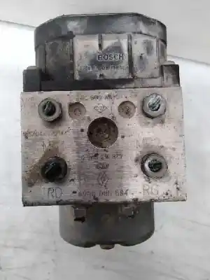 Pezzo di ricambio per auto di seconda mano abs per renault clio ii fase i (b/cbo) bb0e riferimenti oem iam 8200085584  