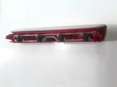 Pièce détachée automobile d'occasion feu de frein central pour peugeot 307 break / sw  références oem iam 6350q2  