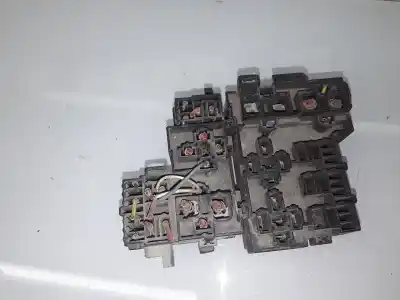 Second-hand car spare part fuse box unit for renault clio ii fase i (b/cbo) 1.9 d 64 cv / 47 kw oem iam references 7703297566  