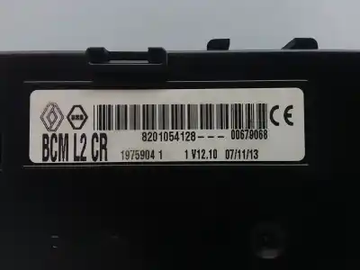 Pezzo di ricambio per auto di seconda mano scatola relè/fusibili per renault clio iii 1.5 dci diesel cat (k9k-830) 90 cv / 66 kw riferimenti oem iam 8201054128  