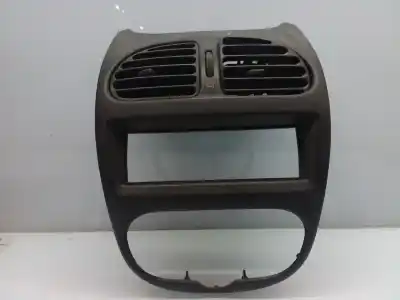 Pezzo di ricambio per auto di seconda mano GRIGLIA DI AERAZIONE per PEUGEOT 206 FASTBACK (2A/C)  Riferimenti OEM IAM 9643007477  