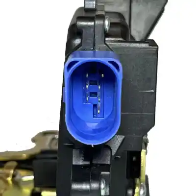 Автозапчасти б/у ЗАМОК ЗАДНЕЙ ПРАВОЙ ДВЕРИ за VOLKSWAGEN GOLF V BERLINA (1K1)  ссылки OEM IAM 7L0839016A  