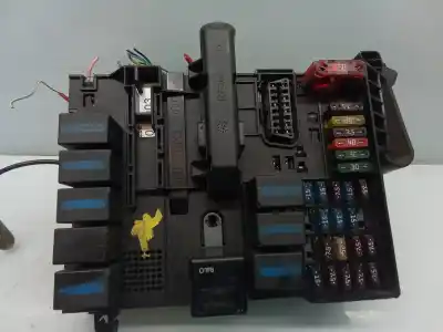 Pièce détachée automobile d'occasion boîtes à fusibles pour smart fortwo cabrio  références oem iam 0001683v001  