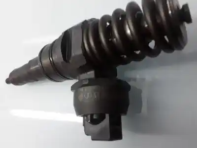 Second-hand car spare part injector for audi a3 (8p) 1.9 tdi attraction 105 cv / 77 kw oem iam references 038130073ag  