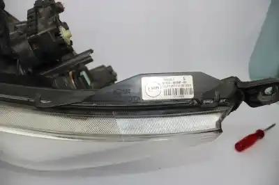 İkinci el araba yedek parçası sol far için toyota verso 2.0 d-4d oem iam referansları 811700f09000  